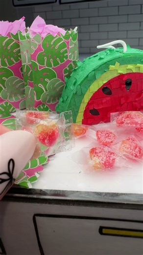 Miniature Watermelon Piñata | Miniverse Make It Mini
