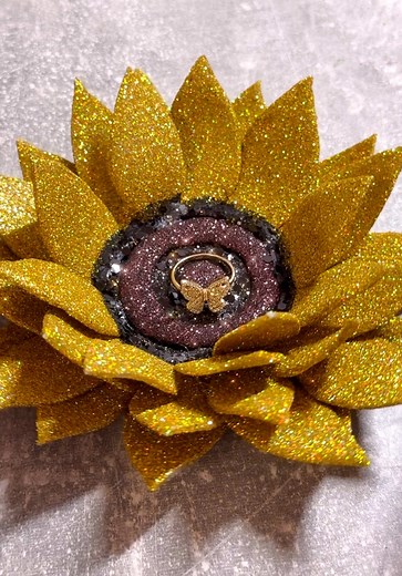 DIY Sunflower Ring Holder Craft — Mini Spinning Jewelry Holder