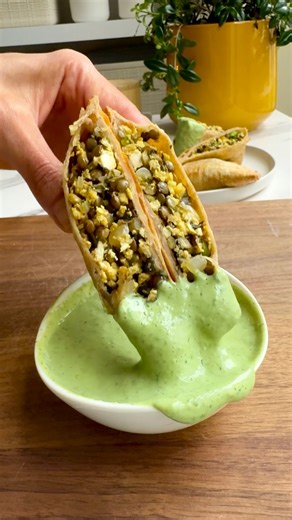 51K views · 343 reactions | 﫛EASY PROTEIN SAMOSA WRAPS (freezer-friendly) - Bake or air-fry. Healthy and packed with fiber and protein. Addictively delicious too! 殺COMMENT ‘WOW’ for the recipe! Love, Nisha #samosa #highprotein #highfiber #healthyrecipe #mealprepping #wfpb #tortilla | Cooking for Peanuts | Facebook