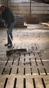  Nettoyez plus efficacement avec les racleurs de cour JEPS Farmsafe...