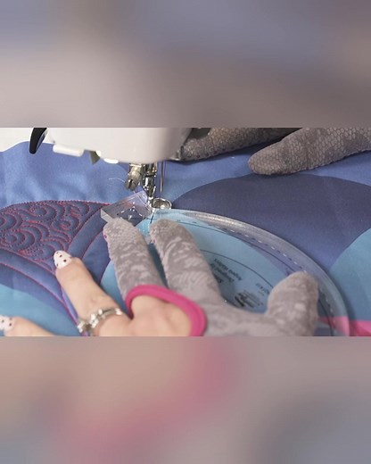 I’m sew excited to teach you how to free-motion quilt with arcs, curves, and points that I just had to share a little sneak peek of what’s coming!! ✨🪡💞 Trying something new today...comment FMQAL2026 if you want the link to the challenge sent to you!🤞this works 🤭 The Arcs, Curves, & Points Free Motion Quilting Along Challenge starts in January and will be completely free to watch on my Youtube Channel and Website🥂 (and...you can watch along as many times as you want, and whenever you want on