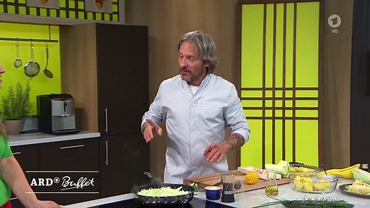 ARD-Buffet: Rezept: Gratinierte Käse-Kartoffeln mit Spitzkohlsalat