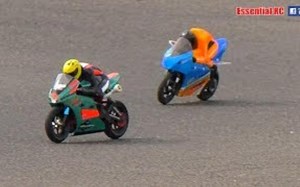 （RC）非常有趣的遥控摩托车比赛