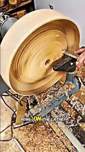 Woodturning Mastery: Shaping a Wooden Bowl on the Lathe
