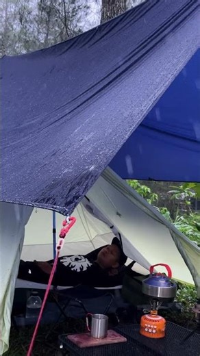 SOLO CAMPING RAINSTROM-AMAZING CAMPING HEAVY RAIN AND THUNDERSTROM