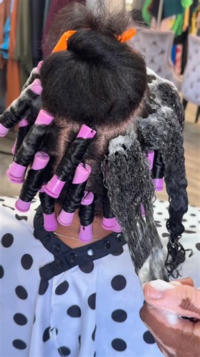 ✨Mississippi Natural Hair Specialist ✨ on Instagram: "Rod set on natural hair #naturalhair #teamnaturalhair #jacksonmsnaturalhairstylist #rodset"