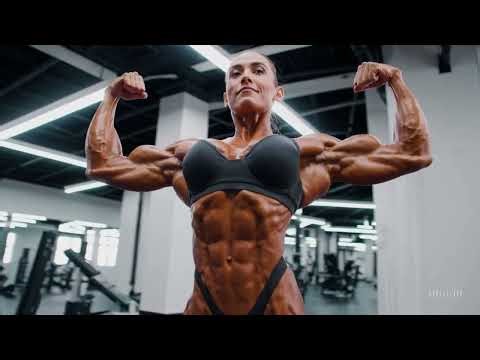 Muscular Girl Power 💪 - Redefining Feminine Strength & Beauty