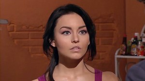 398K views · 1.7K reactions | #Video |  #Teresa en el capítulo de hoy. Fernando visita a Teresa en la vecindad y se la devora con la mirada. Ella sabe que no le es indiferente y necesita su ayuda para convencer a Arturo de vender Luna Turquesa para poder irse de ahí. ¡No te la pierdas! Lunes a viernes 12 pm por Las Estrellas con Angelique Boyer Daniel Arenas #AngeliqueBoyer #Actriz #México #TeamTeresa #TeamAngeliqueBoyer | Team Angelique Boyer | Facebook