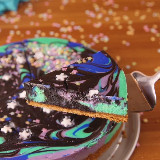 Can't. Look. Away from this Galaxy Cheesecake 💫☄️ Full recipe: http://dlsh.it/HwjC058 | Delish