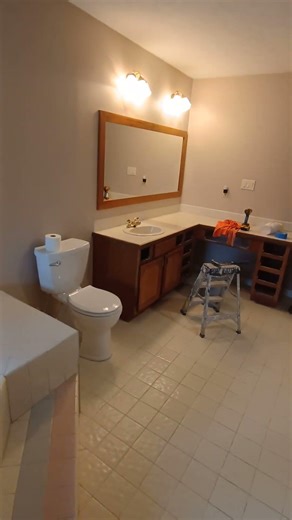 demolition of master bathroom day 1