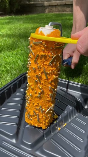 That paint scrape tho 🤌🏼 #satisfying