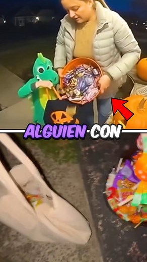 179K views · 5.5K reactions | Así es como alguien con mucha hambre sale a pedir dulces en Halloween | Khe de Ketz | Facebook