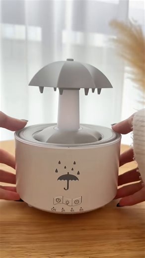 Using a humidifier often but unsure how to maintain it? Learn more about tips to clean your humidifier regularly and prevent residue buildup. | Sarah Giordano Dyson