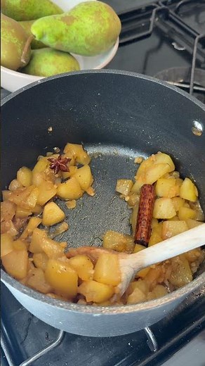 How To Make Pear Chutney (Easy Autumn Recipe!)