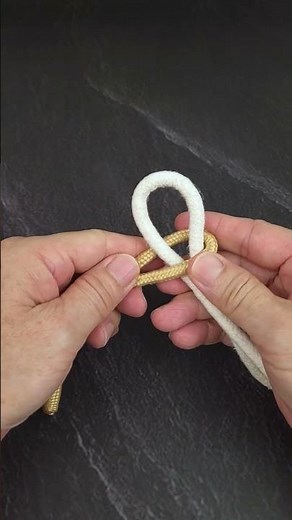 Learn how to tie Crown Knot