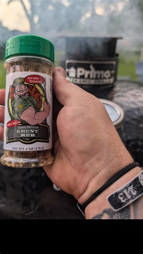 The Code 3 Spices Grunt Rub primarily consists of garlic, paprika, and sea salt, along with other spices and a small amount of tricalcium phosphate to prevent caking. It's designed to be a versatile seasoning, suitable for beef, chicken, and vegetables, according to Code 3 Spices. Here's a more detailed breakdown: Core Ingredients: Garlic, paprika, sea salt, and other spices. Anticaking Agent: Tricalcium phosphate (up to 2%) to prevent the rub from clumping. Allergens: It's explicitly stated to 