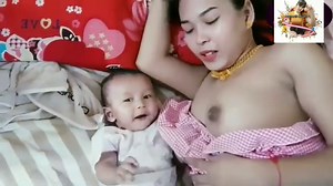 tutorial cara menyusui bayi laki-laki