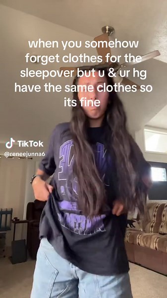 lowkey a life saver 😜🫡 @ItsJustJessi #friends #college #clothes #summer