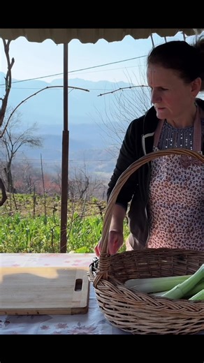 Part 4. WARNING 🚨 Risotto Tiramisu 🍚🍰 Will Steal Your Heart! 🤤 Slow village cooking meets classic comfort as creamy risotto and homemade tiramisu are prepared with care, turning simple ingredients into a heartwarming countryside meal. 🏡❤️🔥 In this video: 🍚 Cooking rich, creamy risotto 🍰 Preparing classic homemade tiramisu 🔥 Enjoying comfort food the village way #AlbanianVillageLife #VillageCooking #HomemadeDesserts