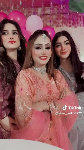 Focus on Sara, Mano, and Yousif - Cute Moments Compilation