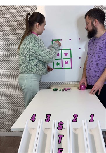 Hit your color and win in Dots and Boxes