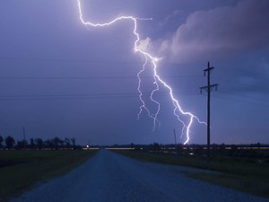 Så skyddar du dig mot åska och blixtar