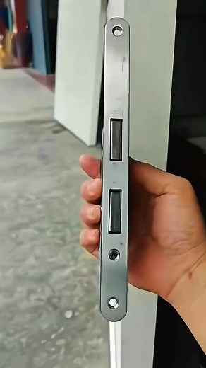 33K views · 188 reactions | Khít khìn khịt luôn ! #Khoacua #Lapdatkhoacua #Giacongnoithat #Phukiennoithat #Shopnghemoc #Phukiennhaxinh | Module PK | Facebook