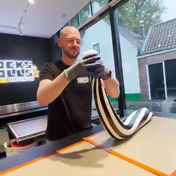 29K views · 1.1K reactions | NEW STYLE Licorice Candy 勞 | Rocks & Rolls Candy | Facebook