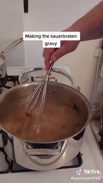 Sauerbraten Gravy Recipe: Authentic German Delicacy
