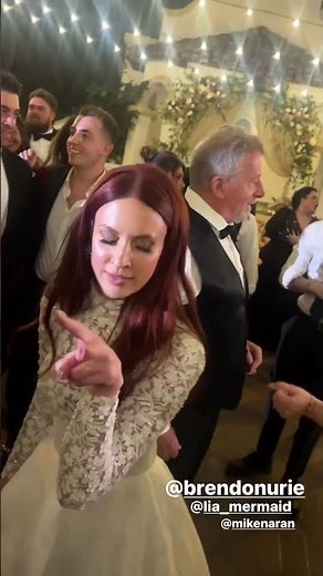 Brendon and Sarah Urie at Mike Naran's wedding, Oct. 19, 2023. video by matleowuensch