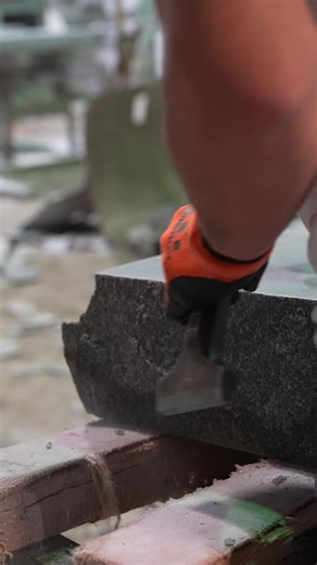 One strike at a time. 🪨🔨 #stoneflow #stonemasonry #stonecutting #satisfyingvideos