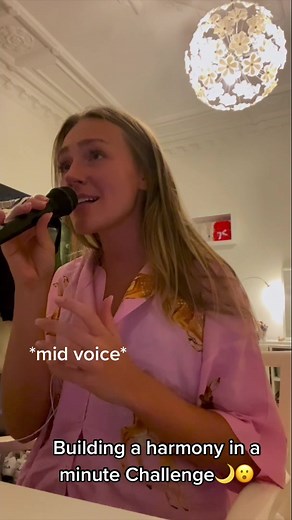 1 Minute Harmony Challenge with Anna Frank TikTok