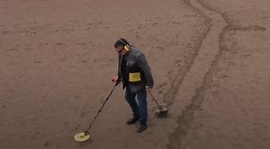 Lose a ring on the beach? This network of professional metal detectorists will help you find it