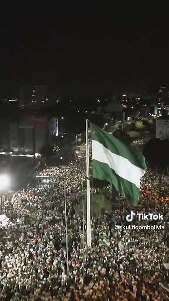 Resistencia! Santa Cruz nos necesita! #bolivia🇧🇴tiktok #cerdosdepoder #machetazo #santacruzdelasierra🇳🇬 #nofuegolpefuefraude #resistencia #skulldoombolivia #thrashmetal #gobiernocorrupto #unionjuvenilcruceñista