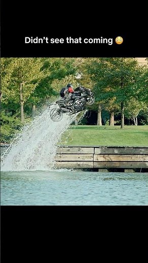 #AamirKhan’s AMAZING Bike Stunt In A Chase 🔥#Dhoom3 #AbhishekBachchan #ActionThriller