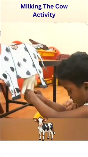 Milking the Cow Activity 🐄 | Fun Learning at Kidzee Gita Vatika Gorakhpur