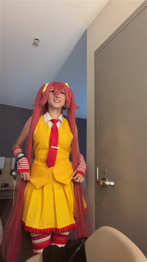 Miku Cosplay Dance Challenge