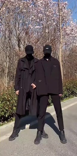 Fashionable Ulzzang Boys: Korean Street Style and Beauty Trends