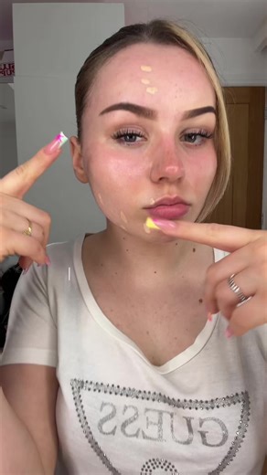 and that’s how you get THE 2016 eyebrow 🤨. #aliceinswagland #fypppppppppppppp #eyebrow #viral #2016