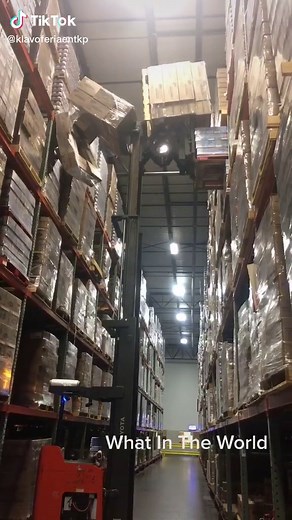 Epic Forklift Fails in the Warehouse