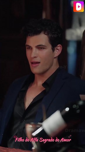 3.2M views · 121K reactions | https://page.dramabuzzs.com/s2l/40555.html Seis anos atrás, ela esqueceu da noite que selou seu destino e criou sozinha o filho do Alfa. Ao se reencontrarem, amor e traição se chocam, e sua única vontade é proteger o filho. Mas, com ameaças surgindo, poderão superar a desconfiança e se escolher outra vez? | DramaWave Curtas Dramáticas | Facebook