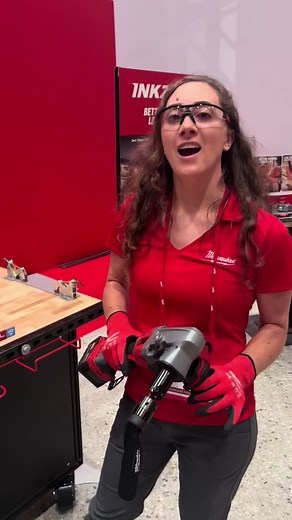 Milwaukee M18 FUEL™ Nibbler for Tight Turns