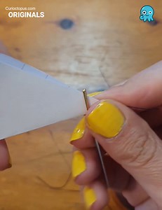 1.6K views · 74 reactions | A super-easy way to thread a needle | Curioctopus.com | Facebook