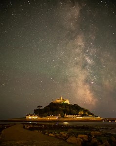 We love this timelapse of the Milkyway passing over the Mount. Thank you to Matt's World of Photography for sharing this with us. - - - - #milkyway #stmichaelsmount #cornwall #picoftheday #photooftheday #timelapse #timelapsevideo #lovecornwall #castle #visitcornwall | St. Michael's Mount