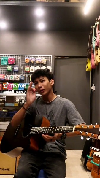 Gitar Akustik Menwood Dijual di Tangerang Banten