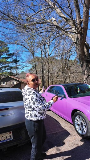 Transforming a Chrysler 300 with Unique Color Choices