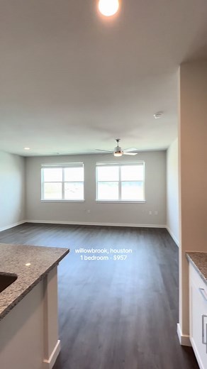 Luxury apartment complex in Willowbrook, Houston Built in 2021 Zero carpet and large walk-in closet 1 Bed - $957 Dm me for the property name🩷 Fill out my inquiry for a FREE Houston apartment search🩵 #houstonapartments #movingtohouston #fyp willowbrook mall champions forest northwest houston suburb brand new apartment deals luxury communities modern appliances