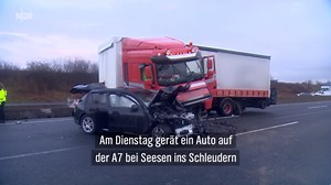 Lkw durchbricht Betonschutzwand - A7 bleibt bis zum Nachmittag gesperrt
