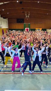 This Take On Me Zumba version is EVERYTHING! 😍 ZIN120 is HERE 💥 RUN to watch it! 🥳🎶🙌🏼 Vienna 🇦🇹 your energy was so beautiful ✨Dancing with my friends @zj.rob @elifaichholzer @zjadamhorvath and @stefana.zj was pure Joy! ✨ Choreo: @mauriceweindel @zumbarisa_zj #ZIN120 #Takeonmezumba #Zumba #Zincommunity @smilezvacation @zumba @zincommunity @zumbamusiclab | Jonathan Benoit