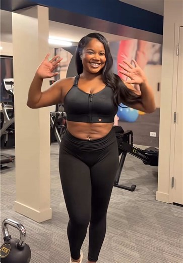 Medium support, max comfort 👑@Sapphire Snow Wearing our Flex sports bra in size Luxe. #flex #sportsbra #zcl #shefitreview #girltok